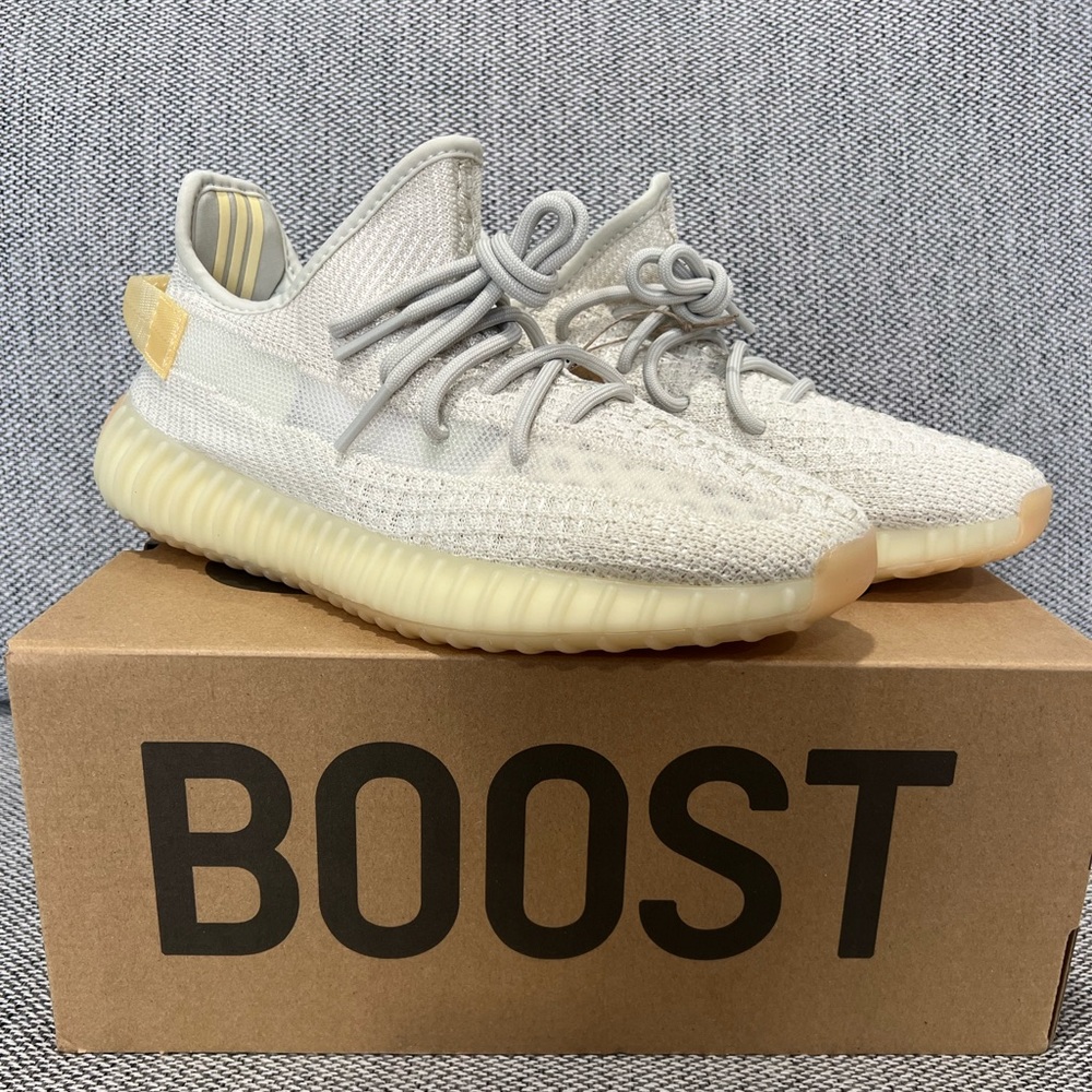 Yeezy Boost 350 V2 Light